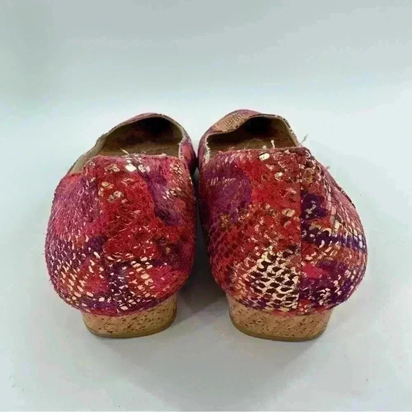 Kenneth Cole Reaction flats size 8 point toe multicolored leather metallic - Picture 4 of 12